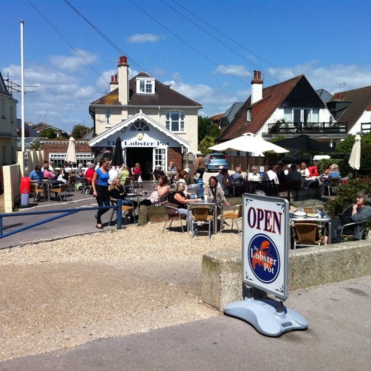 Where's Good? Holiday and vacation recommendations for Chichester, United Kingdom. What's good to see, when's good to go and how's best to get there.