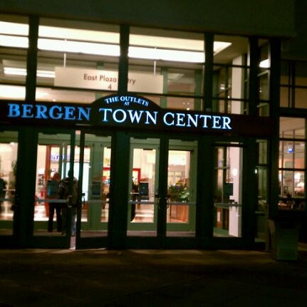 adidas bergen town center hours