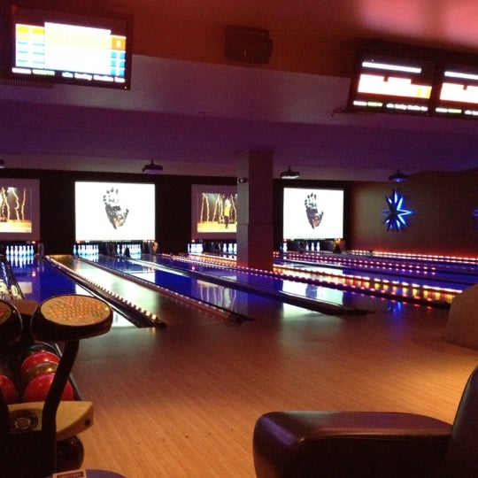 lucky strike bowling lanes