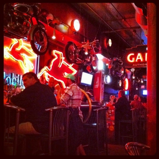 Kelly's Olympian Bar in Downtown Portland