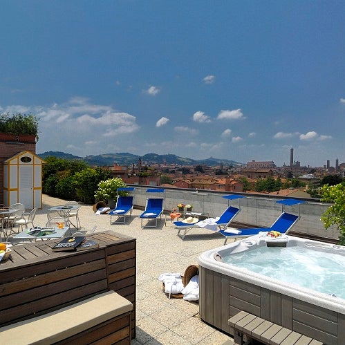 Where's Good? Holiday and vacation recommendations for Bologna, Italy. What's good to see, when's good to go and how's best to get there.