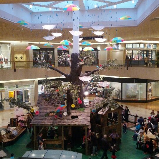 Northbrook Court Shopping Mall in Northbrook