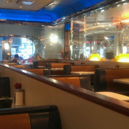 Tick Tock Diner - Garment District에서 아메리칸 다이너일에서의 사진
