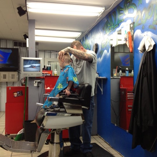 Clippers Hair Design Barbershop