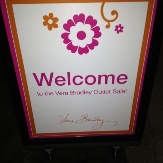 Vera Bradley Outlet Sale (Now Closed) Fort Wayne, IN
