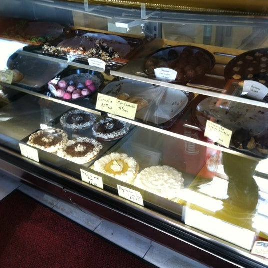 Art's Bakery 3 tips from 143 visitors