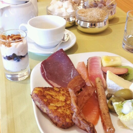 breakfast photo