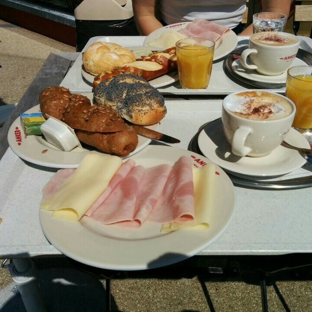 breakfast photo