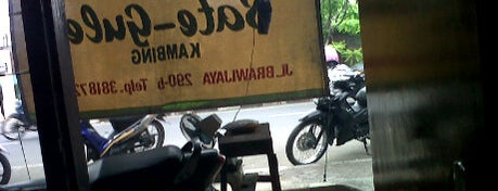 Depot Sate Gule Browijoyo is one of Lokasi Makan di Mojokerto.