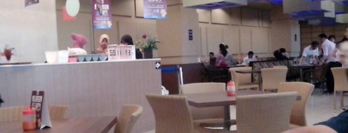 Solaria Resto & Lounge is one of Wisata Kuliner Samarinda.