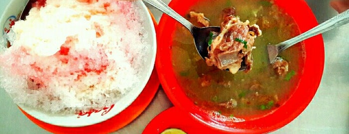 Depot Anggrek (Sop Buntut Mahakama) is one of Wisata Kuliner Samarinda.