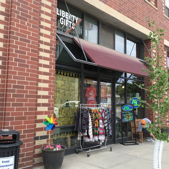 Shag reviews, photos East Village Des Moines GayCities Des Moines