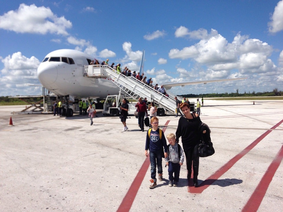 Holguin Frank Pais Intl Airport - Flight Arrivals & Flight Departures ...