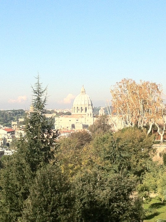 Rome seen by Louis Vuitton, City Guide with love