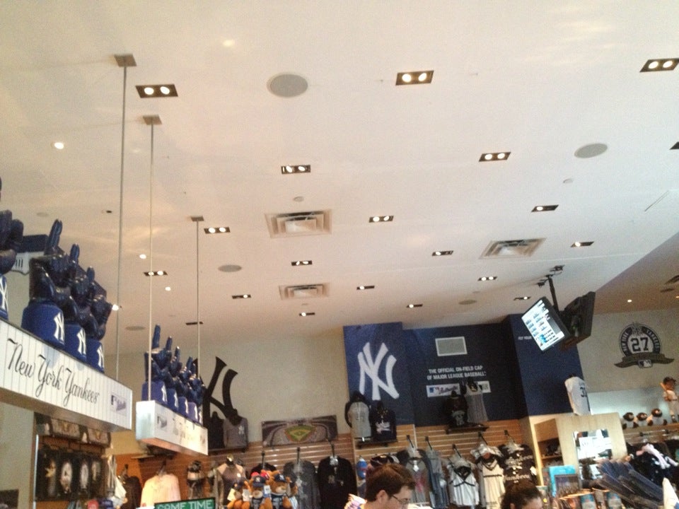 Yankees Team Store Apple Maps