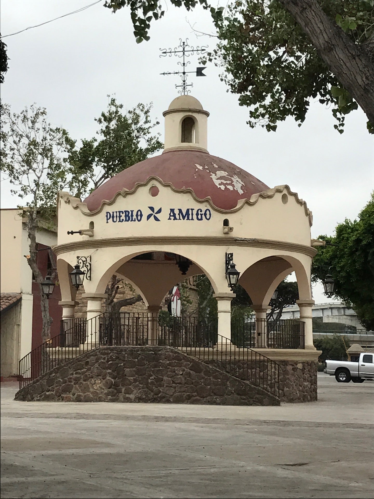 Pueblo Amigo