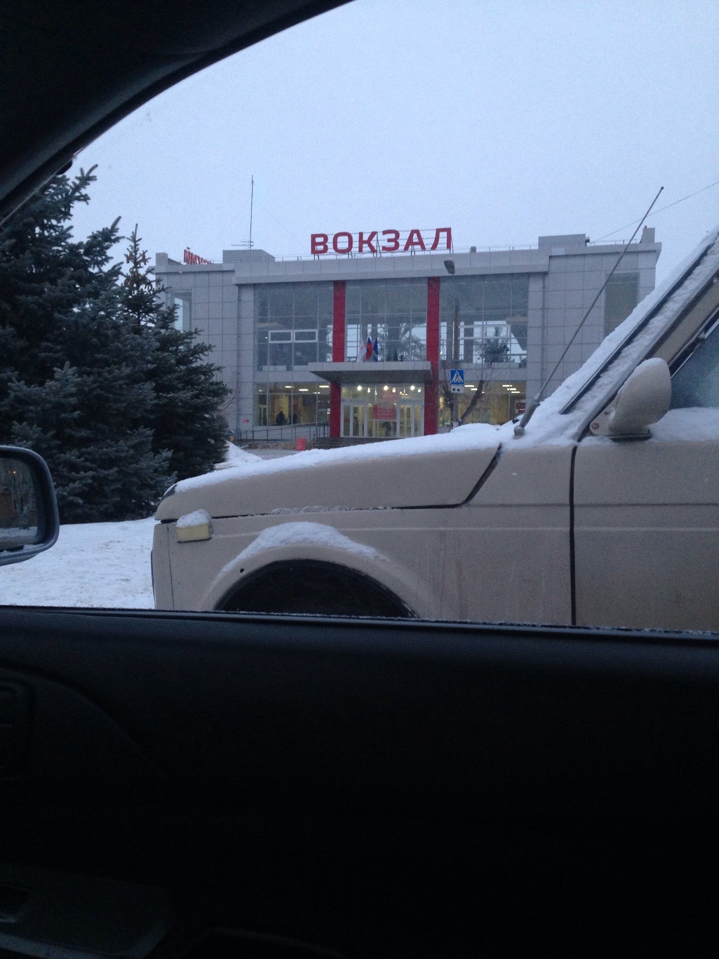 Жд вокзал волжский. Автодом Волжский вокзал. Вокзал Волжский 2005 год. Волжский вокзал волголайн. Волжский вокзал в 2027.