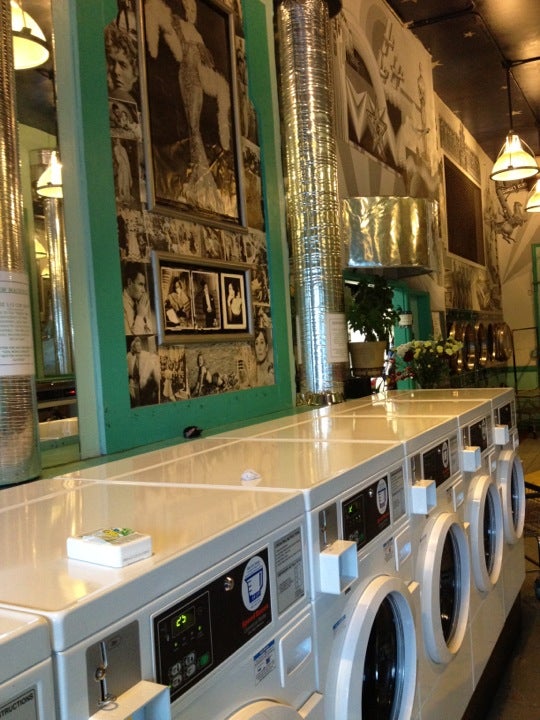 Star Wash Laundromat