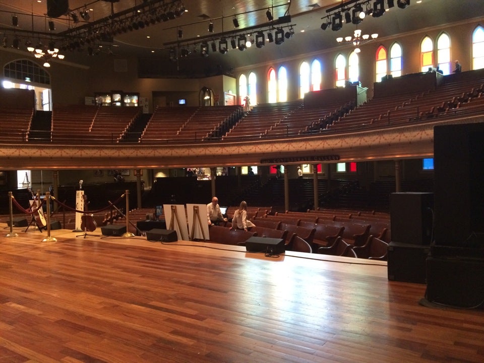 Photo of Ryman Auditorium