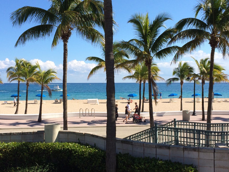 Photo of Courtyard by Marriott Fort Lauderdale Beach