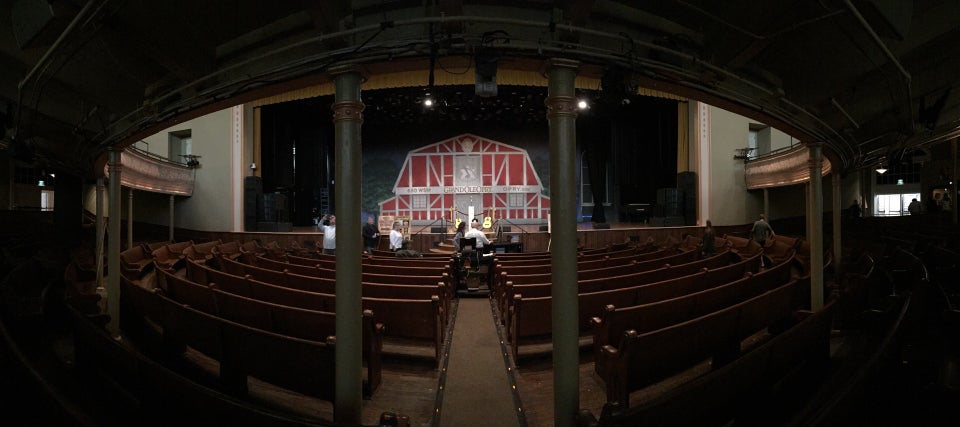 Photo of Ryman Auditorium