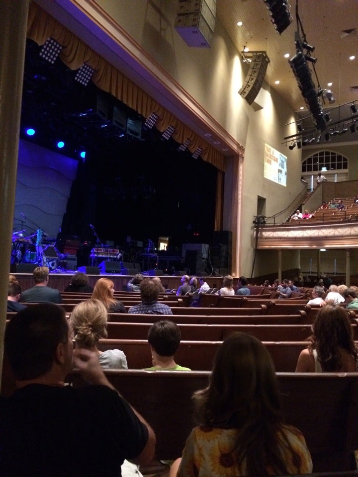 Photo of Ryman Auditorium