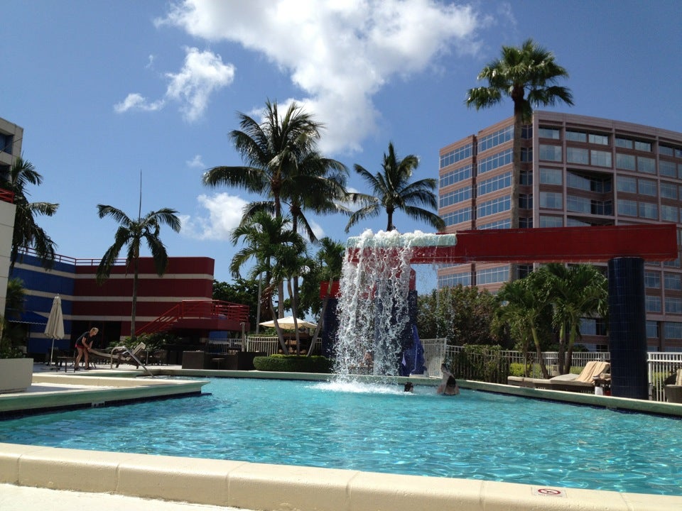 gay bars miami epic hotel