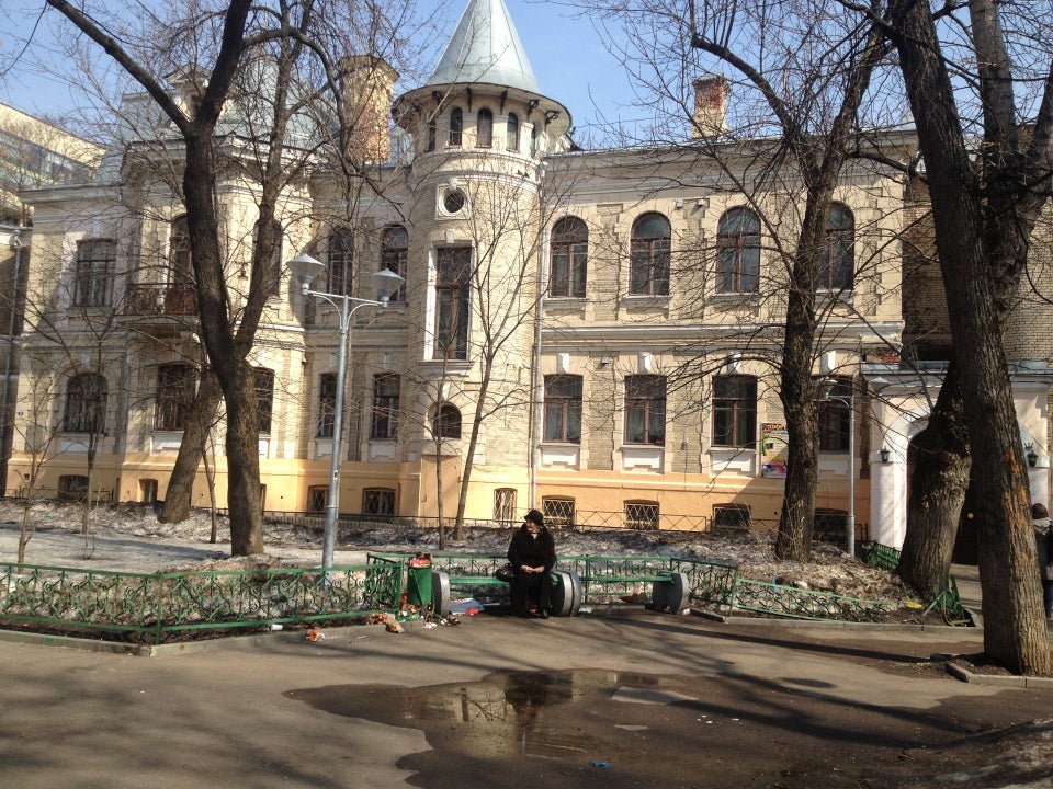 Дворец творчества адрес. Переулок Стопани Москва. Дворец на Стопани Москва. Огородная Слобода 6. Дворец на огородной Слободе.