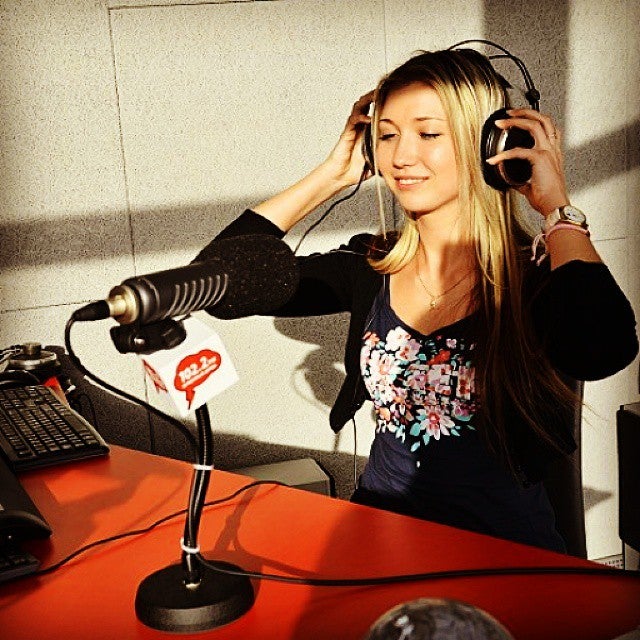 Серебряная алиса леонидовна. Алиса сильвер старлетс. Alice delish. Алиса серебряный. Серебряный дождь лого.