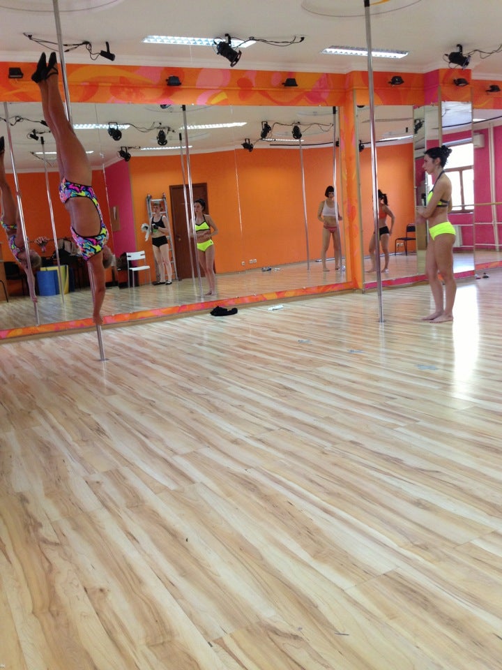 зал. клуб примеры работ. 1 тверская ямская 8 школа танцев. танцевальный мир оренбург советская магазин. клуб танцы москва.