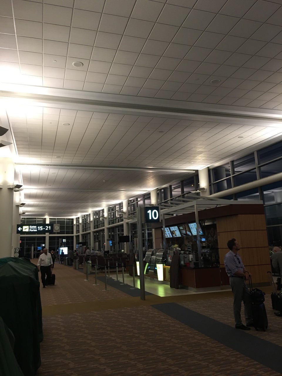 Photo of Winnipeg International Airport (YWG)