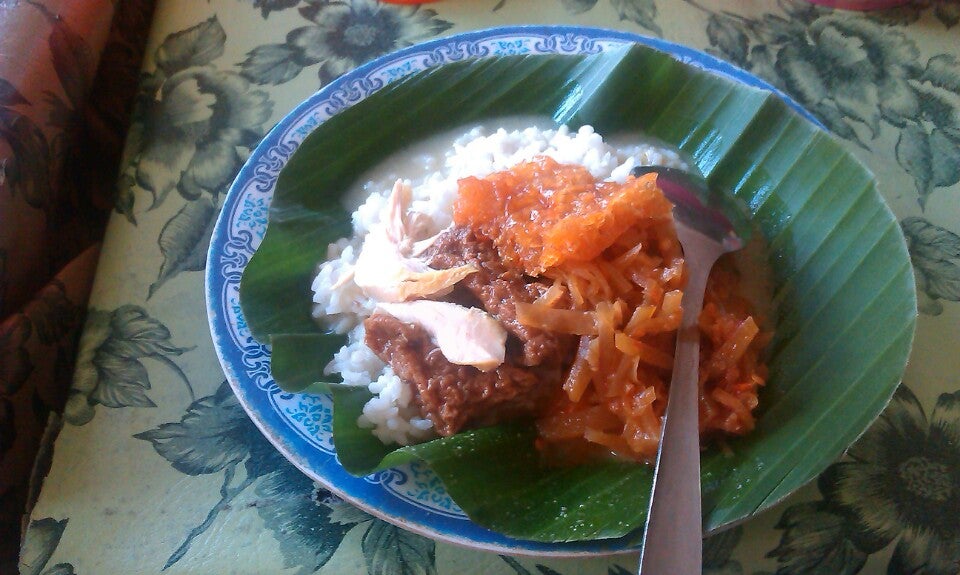 Nasi Ayam Bu Pini In Central Semarang Semarang Openrice