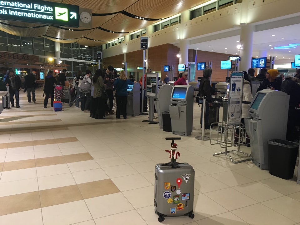 Photo of Winnipeg International Airport (YWG)